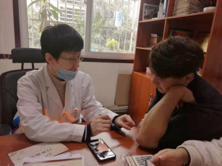南京华肤皮肤病医院:荨麻疹的出现我们该如何辨别呢？